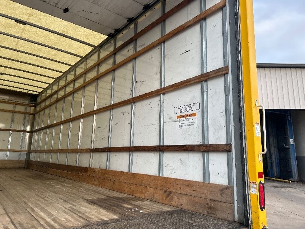 Medium Duty Box Truck-Light and Medium Duty Trucks-International-2021-MV607-Garland-TX-240,354\n\t\tmiles-$ 34,750 - Image 12