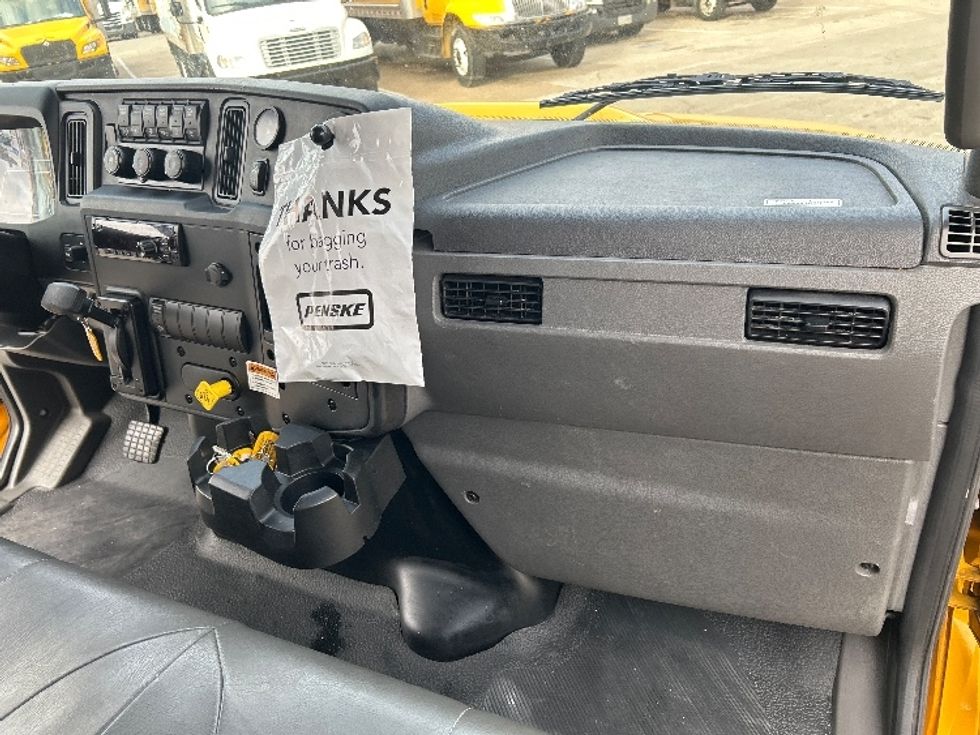 Medium Duty Box Truck-Light and Medium Duty Trucks-International-2021-MV607-Garland-TX-240,354\n\t\tmiles-$ 34,750 - Image 21