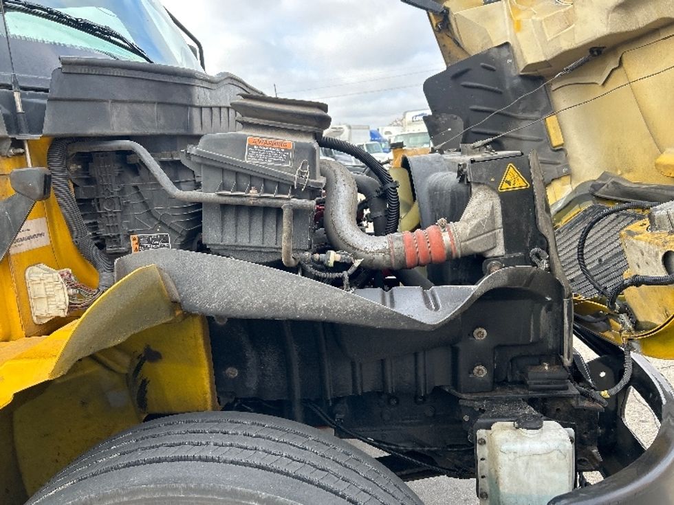 Medium Duty Box Truck-Light and Medium Duty Trucks-International-2021-MV607-Garland-TX-240,354\n\t\tmiles-$ 34,750 - Image 23