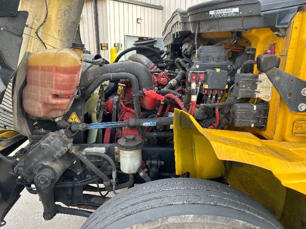 Medium Duty Box Truck-Light and Medium Duty Trucks-International-2021-MV607-Garland-TX-240,354\n\t\tmiles-$ 34,750 - Image 24