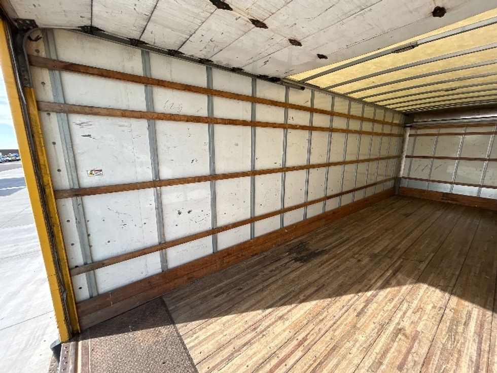 Medium Duty Box Truck-Light and Medium Duty Trucks-International-2021-MV607-Goodyear-AZ-233,331\n\t\tmiles-$ 37,500 - Image 11