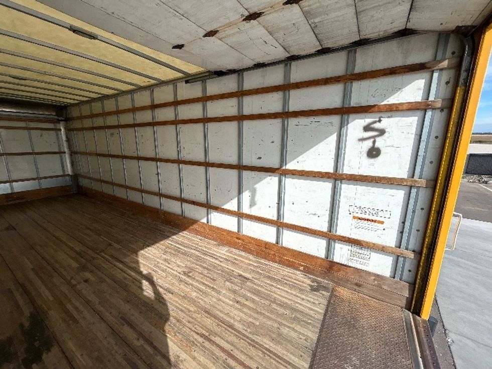 Medium Duty Box Truck-Light and Medium Duty Trucks-International-2021-MV607-Goodyear-AZ-233,331\n\t\tmiles-$ 37,500 - Image 12