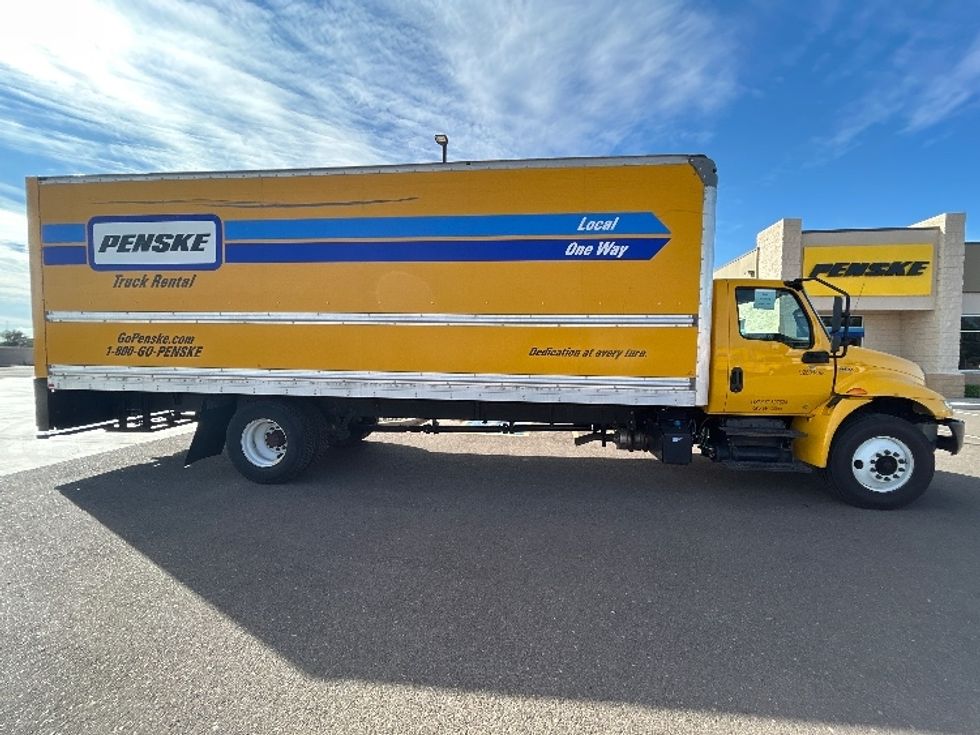 Medium Duty Box Truck-Light and Medium Duty Trucks-International-2021-MV607-Goodyear-AZ-233,331\n\t\tmiles-$ 37,500 - Image 15