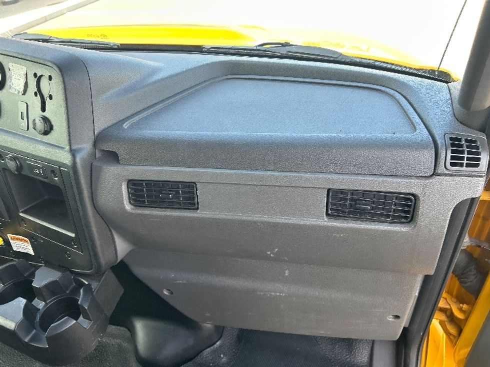 Medium Duty Box Truck-Light and Medium Duty Trucks-International-2021-MV607-Goodyear-AZ-233,331\n\t\tmiles-$ 37,500 - Image 20