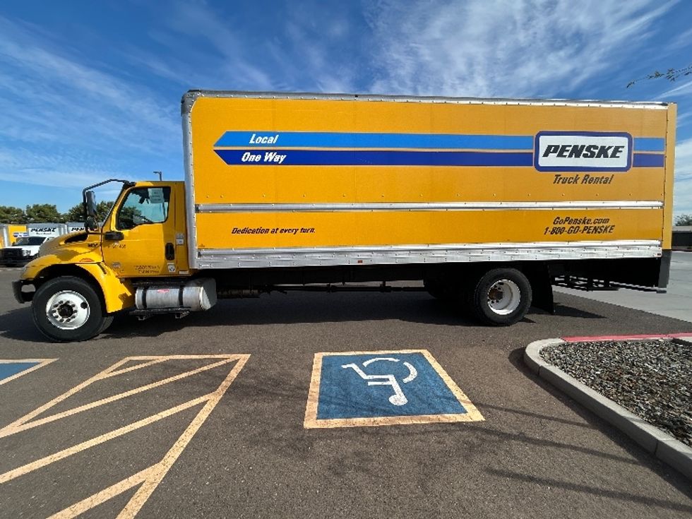 Medium Duty Box Truck-Light and Medium Duty Trucks-International-2021-MV607-Goodyear-AZ-233,331\n\t\tmiles-$ 37,500 - Image 4