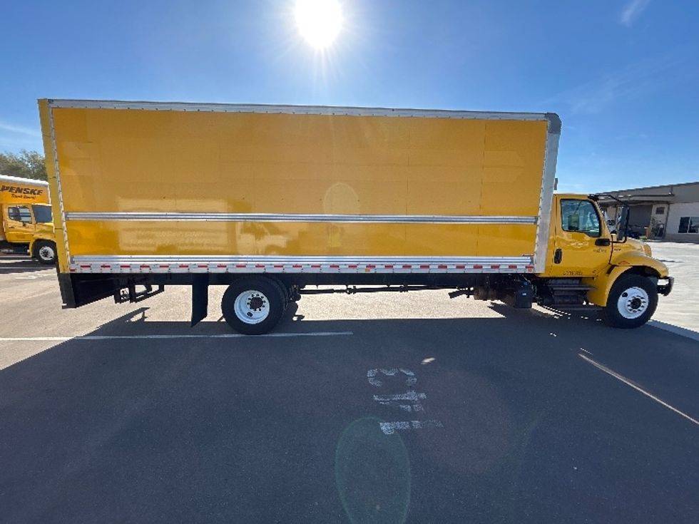Medium Duty Box Truck-Light and Medium Duty Trucks-International-2021-MV607-Goodyear-AZ-250,340\n\t\tmiles-$ 33,000 - Image 15