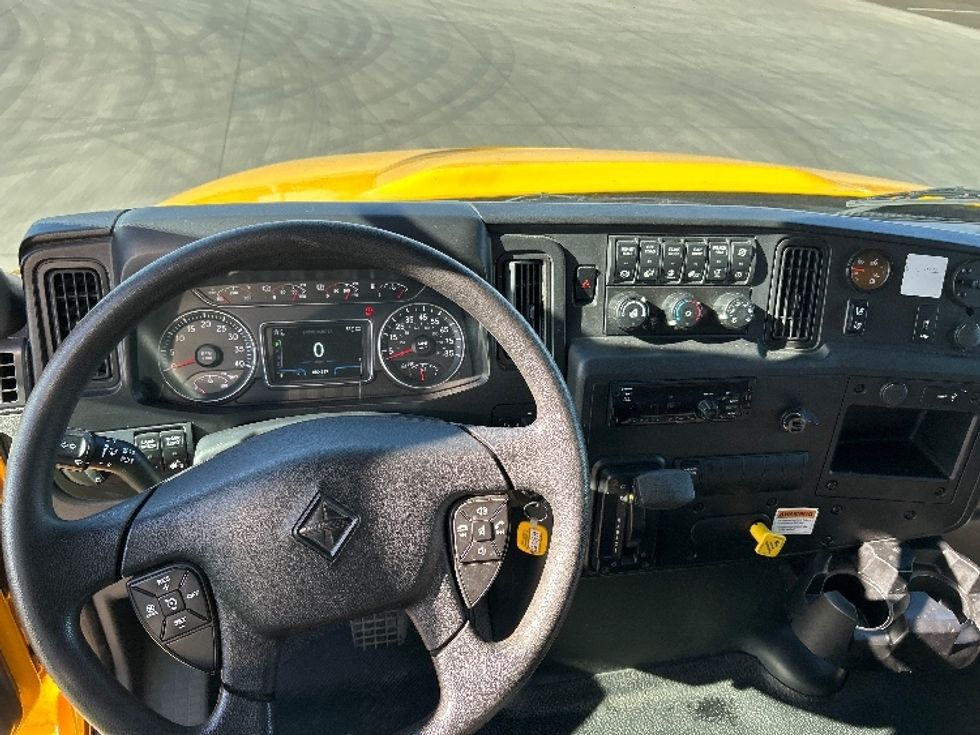 Medium Duty Box Truck-Light and Medium Duty Trucks-International-2021-MV607-Goodyear-AZ-250,340\n\t\tmiles-$ 33,000 - Image 18