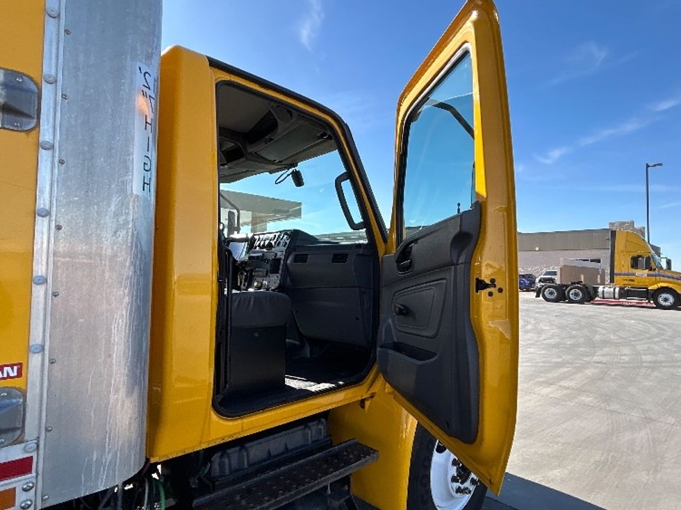 Medium Duty Box Truck-Light and Medium Duty Trucks-International-2021-MV607-Goodyear-AZ-250,340\n\t\tmiles-$ 33,000 - Image 20