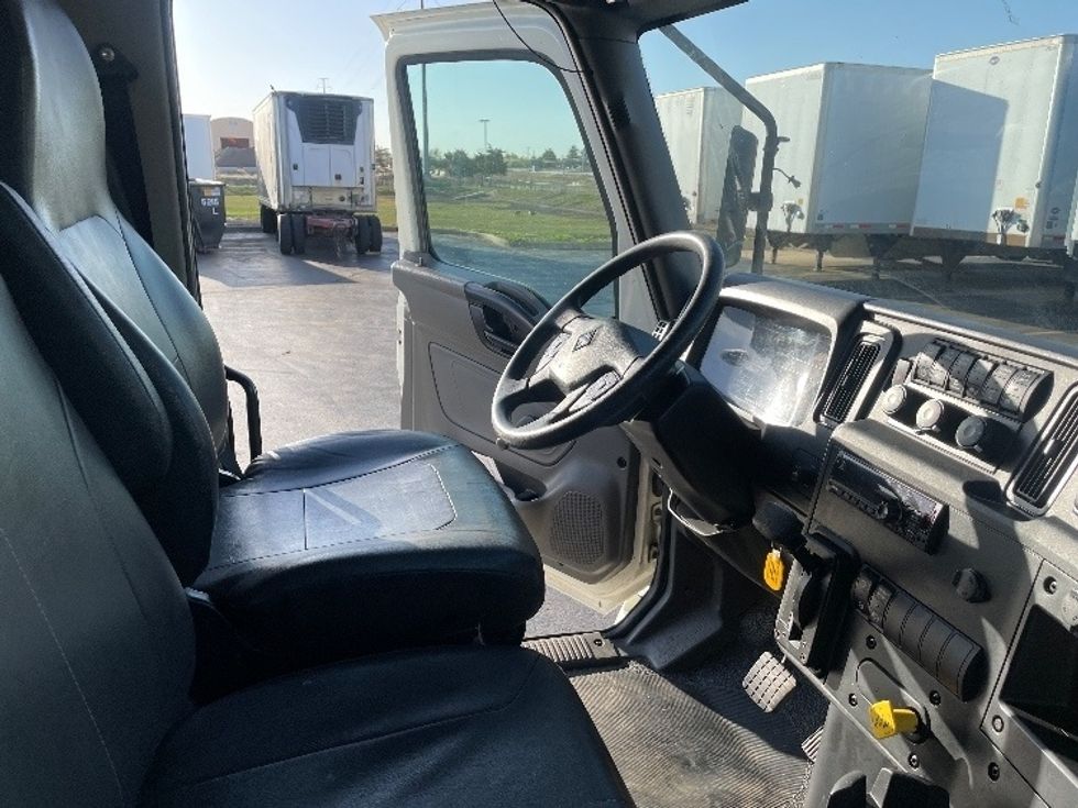 Medium Duty Box Truck-Light and Medium Duty Trucks-International-2021-MV607-Grand Junction-CO-195,704\n\t\tmiles-$ 52,250 - Image 22