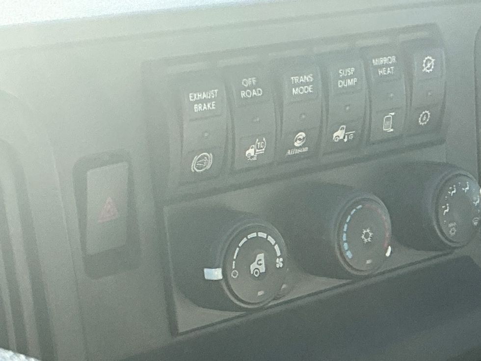 Medium Duty Box Truck-Light and Medium Duty Trucks-International-2021-MV607-Grand Junction-CO-203,406\n\t\tmiles-$ 41,750 - Image 26