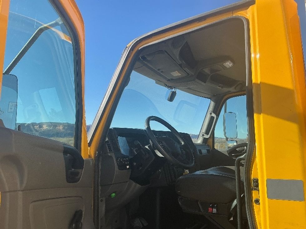 Medium Duty Box Truck-Light and Medium Duty Trucks-International-2021-MV607-Grand Junction-CO-221,892\n\t\tmiles-$ 39,000 - Image 16