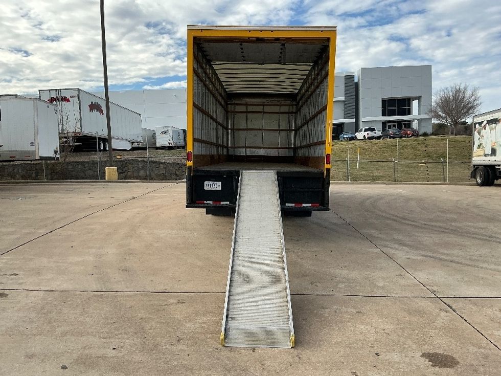 Medium Duty Box Truck-Light and Medium Duty Trucks-International-2021-MV607-Grand Prairie-TX-181,798\n\t\tmiles-$ 45,000 - Image 9
