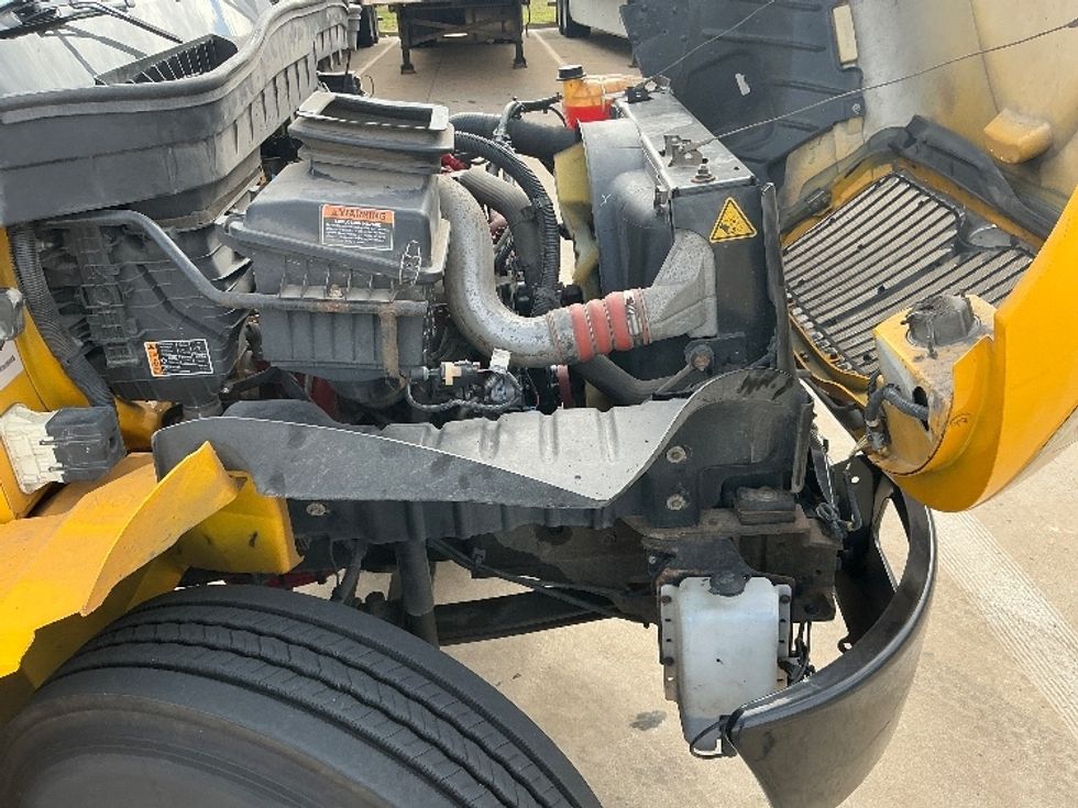 Medium Duty Box Truck-Light and Medium Duty Trucks-International-2021-MV607-Grand Prairie-TX-181,798\n\t\tmiles-$ 45,000 - Image 23