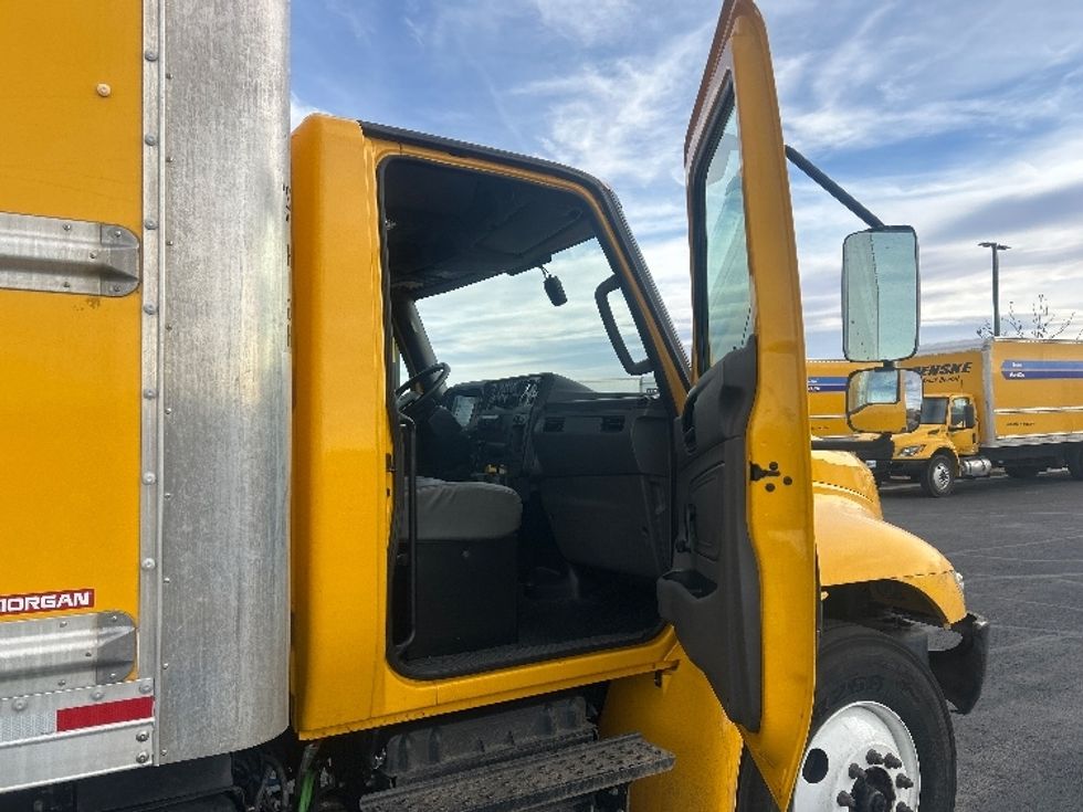 Medium Duty Box Truck-Light and Medium Duty Trucks-International-2021-MV607-Greeley-CO-157,130\n\t\tmiles-$ 48,500 - Image 19