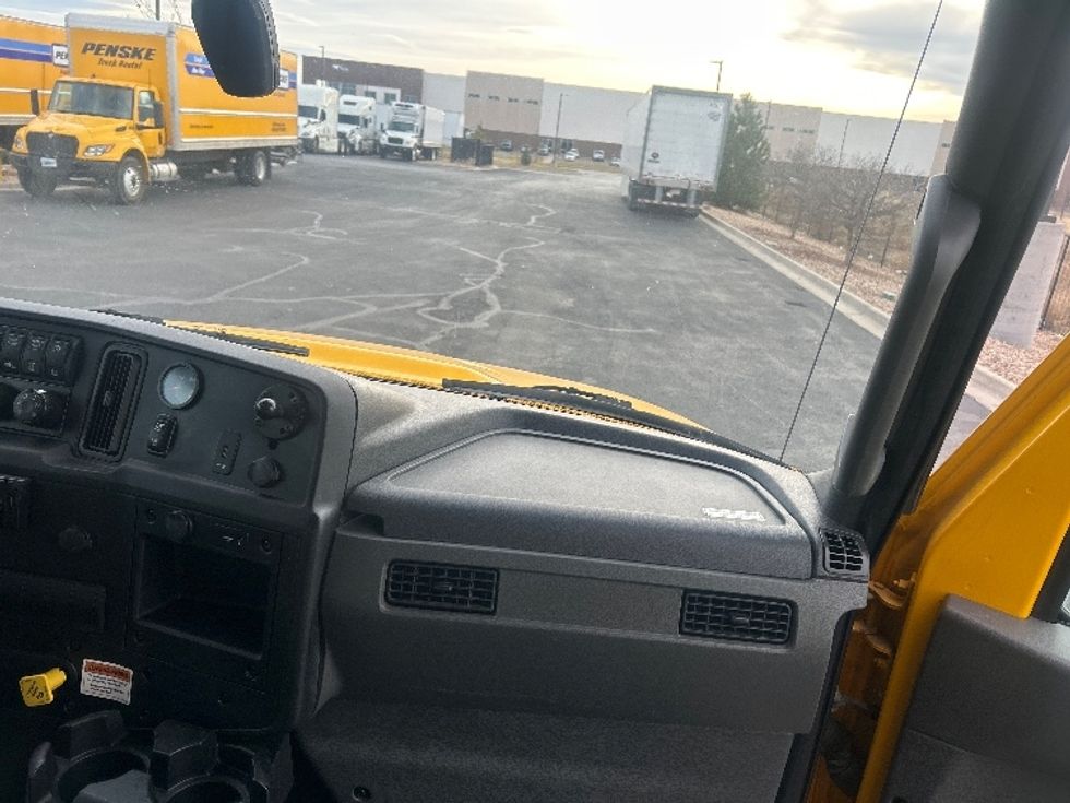 Medium Duty Box Truck-Light and Medium Duty Trucks-International-2021-MV607-Greeley-CO-157,130\n\t\tmiles-$ 48,500 - Image 20