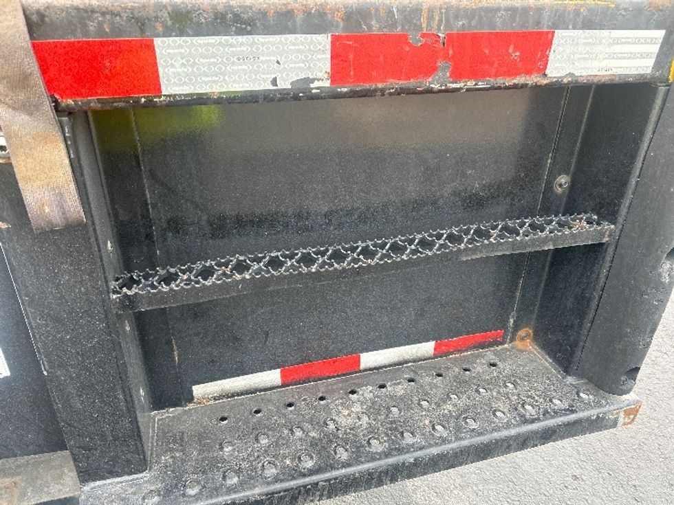 Medium Duty Box Truck-Light and Medium Duty Trucks-International-2021-MV607-Greeley-CO-157,130\n\t\tmiles-$ 48,500 - Image 24