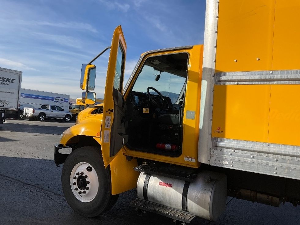 Medium Duty Box Truck-Light and Medium Duty Trucks-International-2021-MV607-Greeley-CO-168,824\n\t\tmiles-$ 47,250 - Image 15