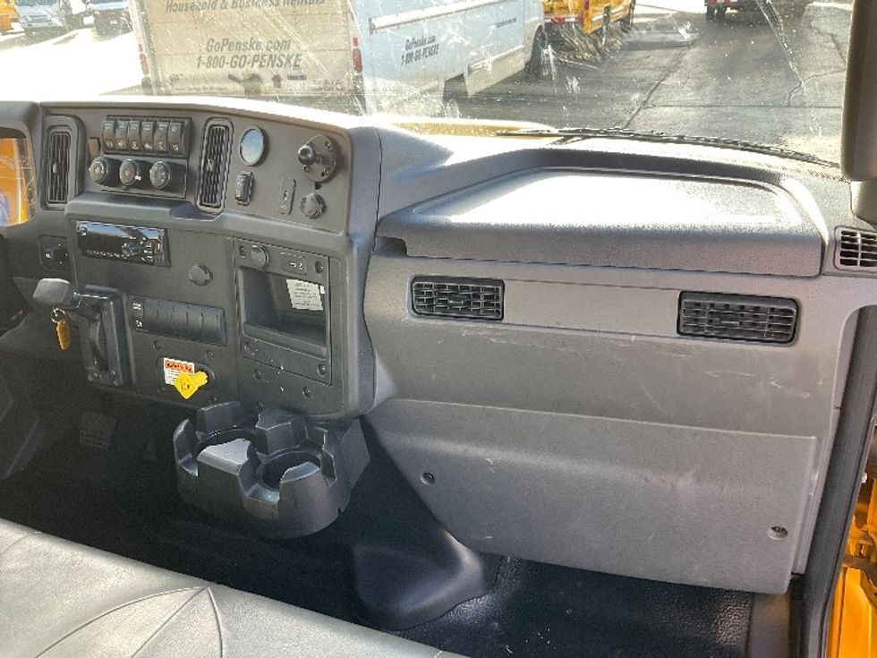 Medium Duty Box Truck-Light and Medium Duty Trucks-International-2021-MV607-Greeley-CO-168,824\n\t\tmiles-$ 47,250 - Image 18