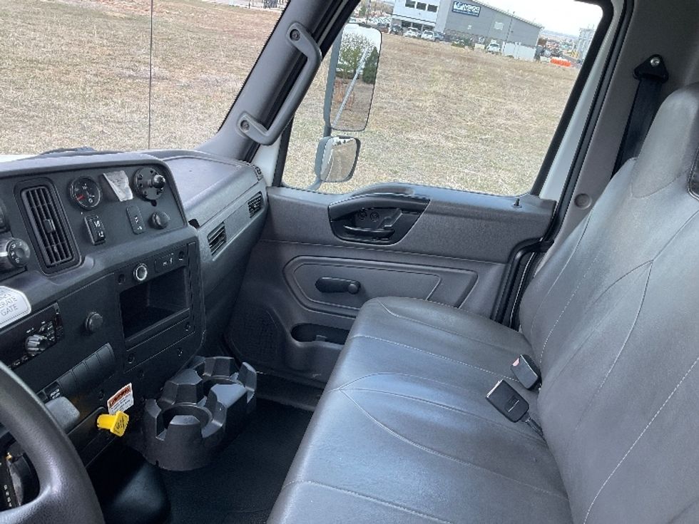 Medium Duty Box Truck-Light and Medium Duty Trucks-International-2021-MV607-Greeley-CO-182,667\n\t\tmiles-$ 54,500 - Image 19