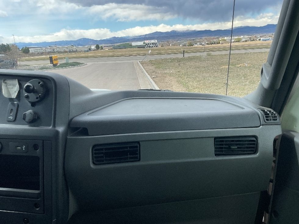 Medium Duty Box Truck-Light and Medium Duty Trucks-International-2021-MV607-Greeley-CO-182,667\n\t\tmiles-$ 54,500 - Image 21