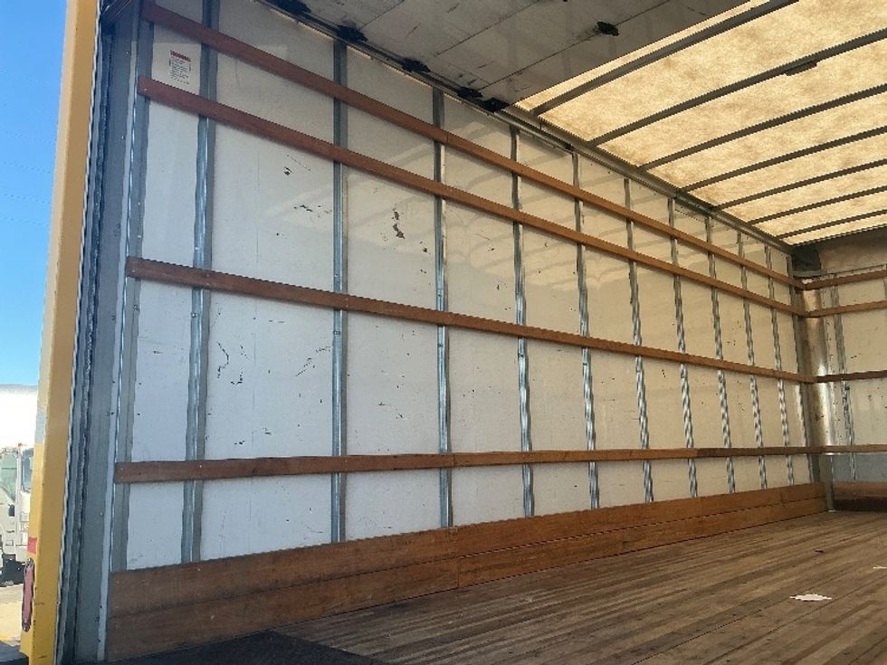 Medium Duty Box Truck-Light and Medium Duty Trucks-International-2021-MV607-Greeley-CO-185,228\n\t\tmiles-$ 38,250 - Image 11