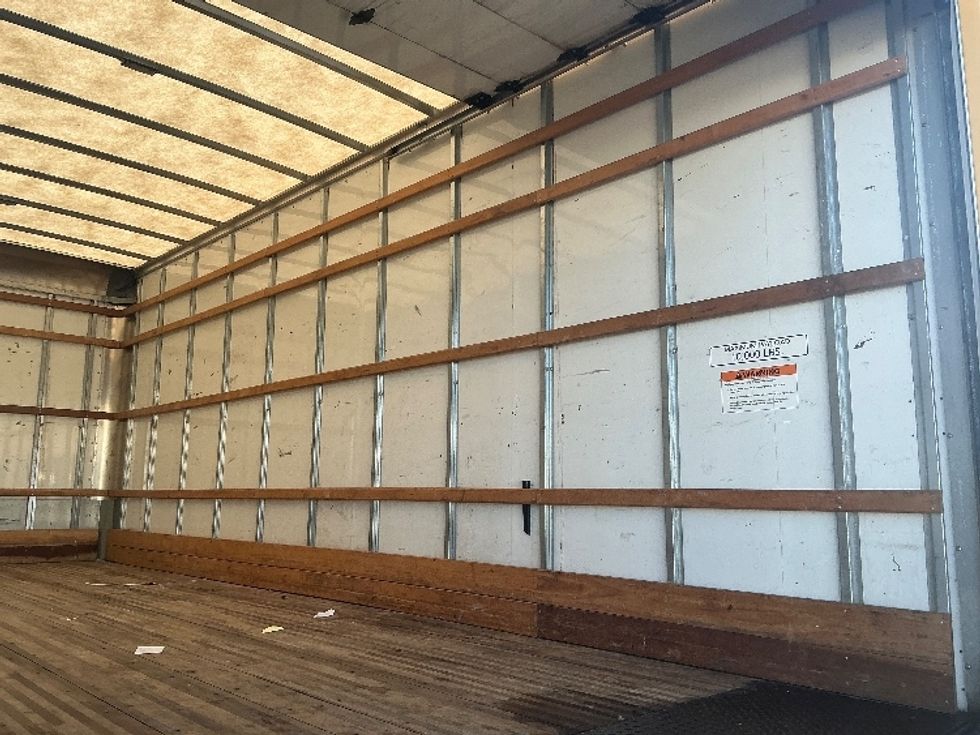 Medium Duty Box Truck-Light and Medium Duty Trucks-International-2021-MV607-Greeley-CO-185,228\n\t\tmiles-$ 38,250 - Image 12