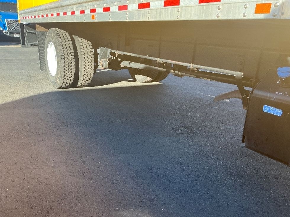 Medium Duty Box Truck-Light and Medium Duty Trucks-International-2021-MV607-Greeley-CO-185,228\n\t\tmiles-$ 38,250 - Image 14