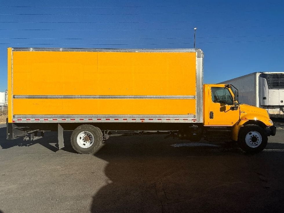 Medium Duty Box Truck-Light and Medium Duty Trucks-International-2021-MV607-Greeley-CO-185,228\n\t\tmiles-$ 38,250 - Image 15