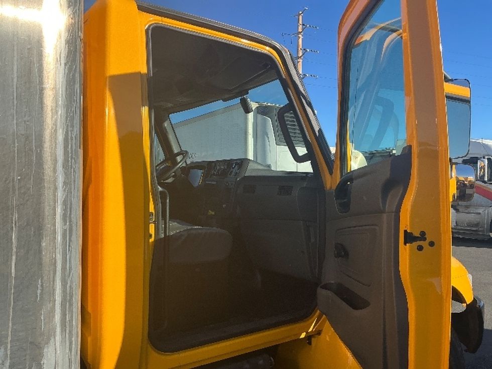 Medium Duty Box Truck-Light and Medium Duty Trucks-International-2021-MV607-Greeley-CO-185,228\n\t\tmiles-$ 38,250 - Image 20