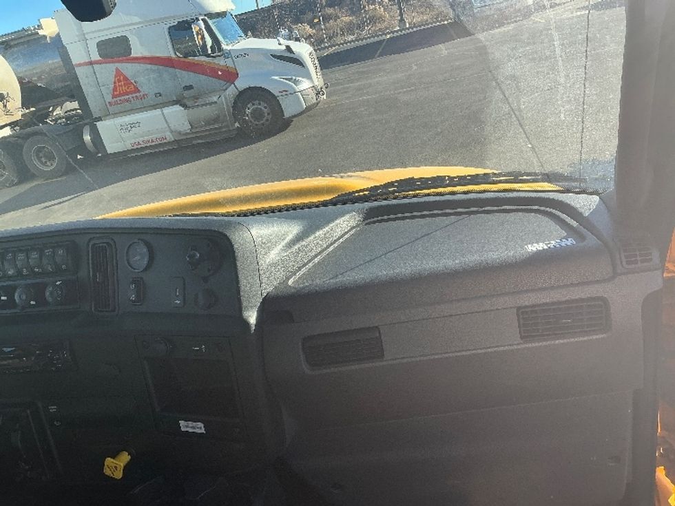 Medium Duty Box Truck-Light and Medium Duty Trucks-International-2021-MV607-Greeley-CO-185,228\n\t\tmiles-$ 38,250 - Image 21