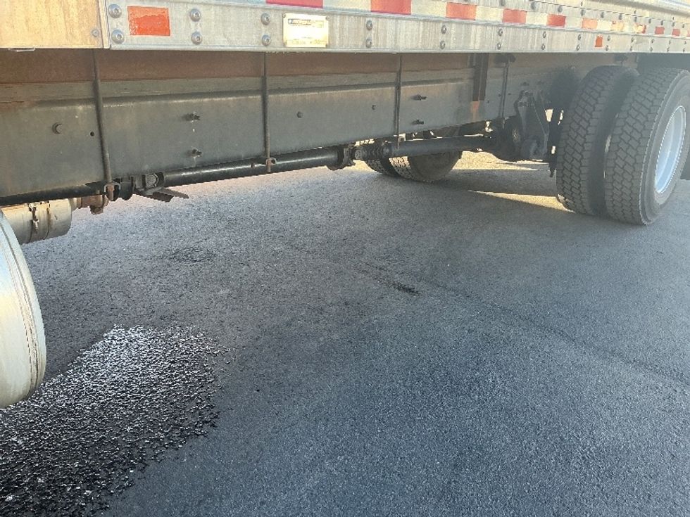 Medium Duty Box Truck-Light and Medium Duty Trucks-International-2021-MV607-Greeley-CO-185,228\n\t\tmiles-$ 38,250 - Image 5