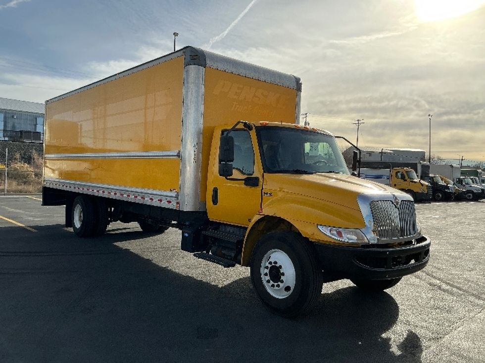 Medium Duty Box Truck-Light and Medium Duty Trucks-International-2021-MV607-Greeley-CO-186,484\n\t\tmiles-$ 44,250 - Image 1