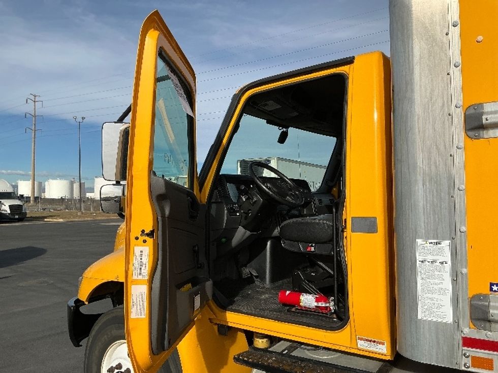 Medium Duty Box Truck-Light and Medium Duty Trucks-International-2021-MV607-Greeley-CO-186,484\n\t\tmiles-$ 44,250 - Image 16