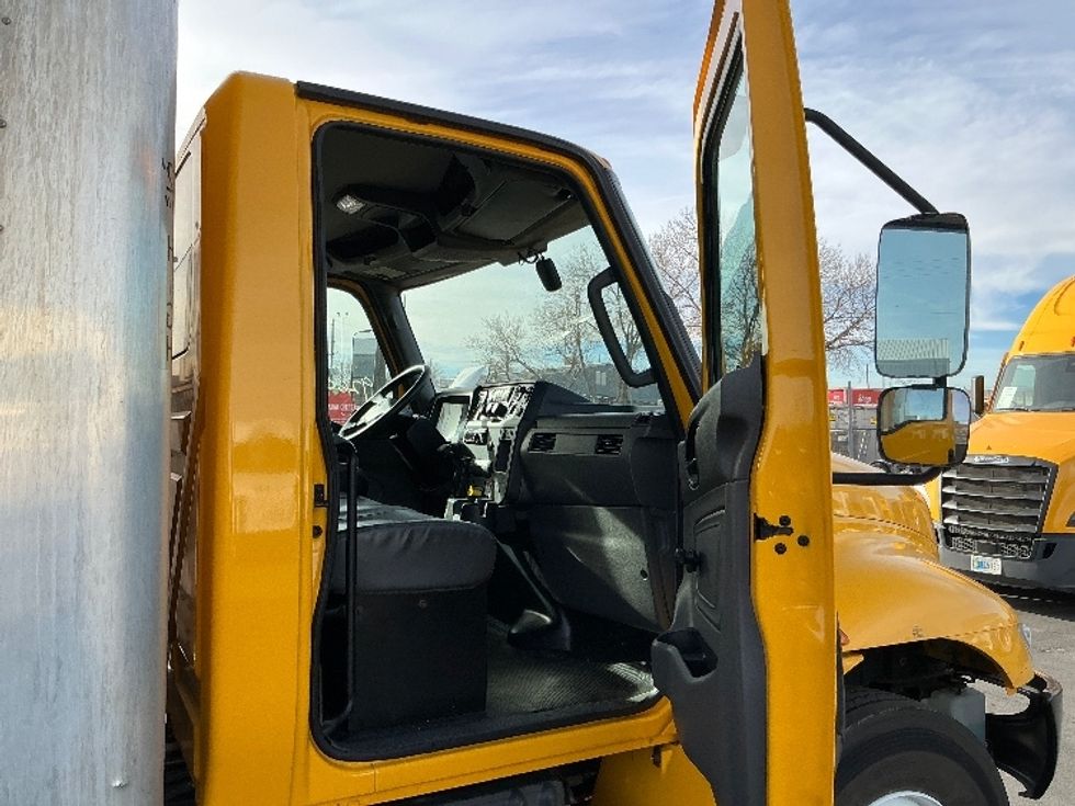 Medium Duty Box Truck-Light and Medium Duty Trucks-International-2021-MV607-Greeley-CO-186,484\n\t\tmiles-$ 44,250 - Image 20
