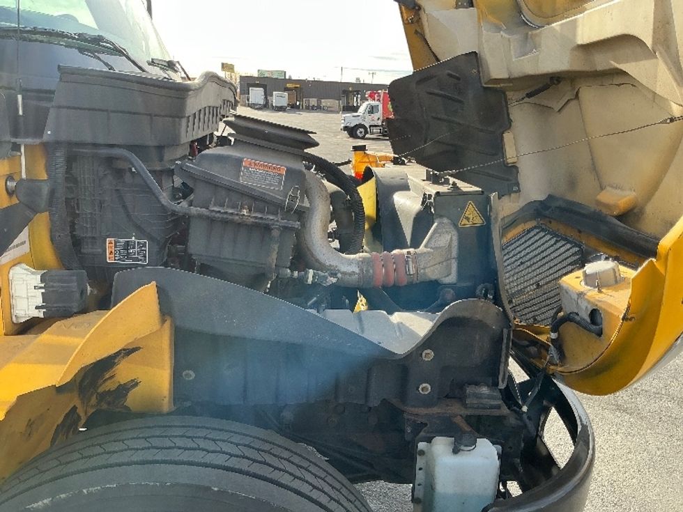 Medium Duty Box Truck-Light and Medium Duty Trucks-International-2021-MV607-Greeley-CO-186,484\n\t\tmiles-$ 44,250 - Image 23