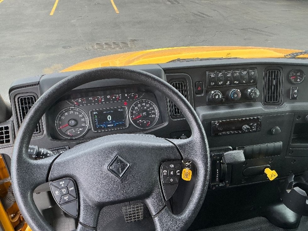 Medium Duty Box Truck-Light and Medium Duty Trucks-International-2021-MV607-Greeley-CO-186,995\n\t\tmiles-$ 38,000 - Image 17