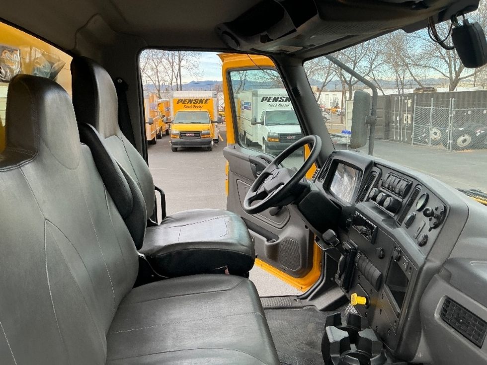 Medium Duty Box Truck-Light and Medium Duty Trucks-International-2021-MV607-Greeley-CO-186,995\n\t\tmiles-$ 38,000 - Image 21