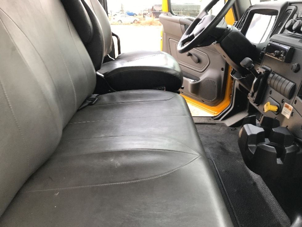 Medium Duty Box Truck-Light and Medium Duty Trucks-International-2021-MV607-Greeley-CO-187,067\n\t\tmiles-$ 44,500 - Image 22