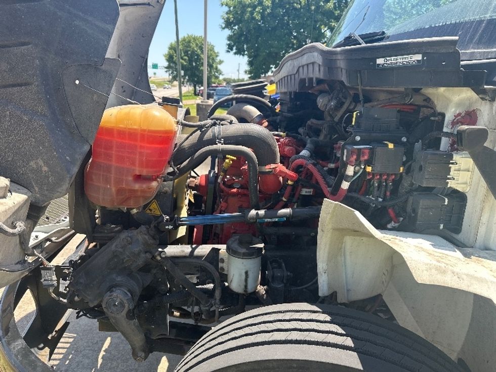 Medium Duty Box Truck-Light and Medium Duty Trucks-International-2021-MV607-Greeley-CO-187,239\n\t\tmiles-$ 54,250 - Image 24