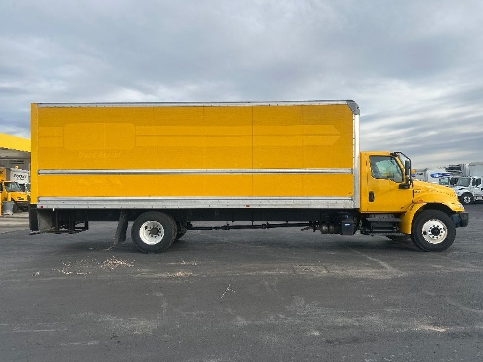 Medium Duty Box Truck-Light and Medium Duty Trucks-International-2021-MV607-Greeley-CO-193,127\n\t\tmiles-$ 43,500 - Image 14