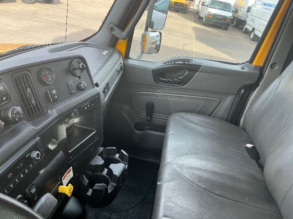 Medium Duty Box Truck-Light and Medium Duty Trucks-International-2021-MV607-Greeley-CO-194,115\n\t\tmiles-$ 43,250 - Image 16