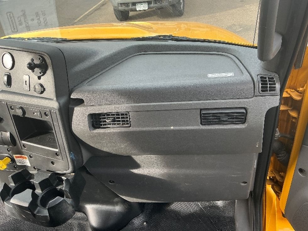 Medium Duty Box Truck-Light and Medium Duty Trucks-International-2021-MV607-Greeley-CO-194,115\n\t\tmiles-$ 43,250 - Image 21