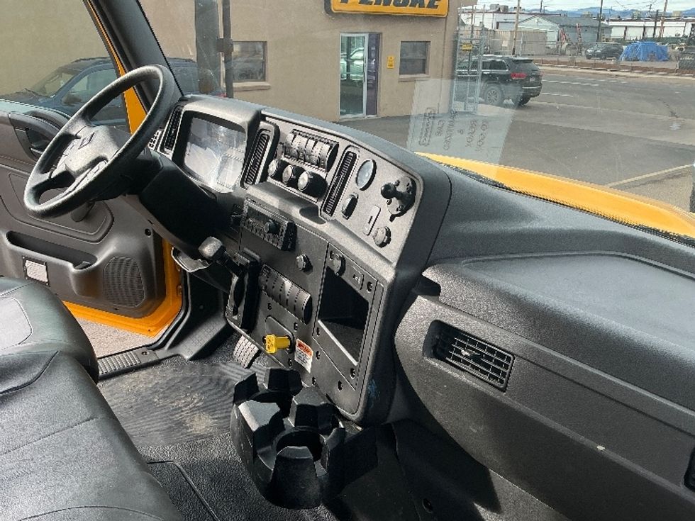 Medium Duty Box Truck-Light and Medium Duty Trucks-International-2021-MV607-Greeley-CO-194,115\n\t\tmiles-$ 43,250 - Image 22