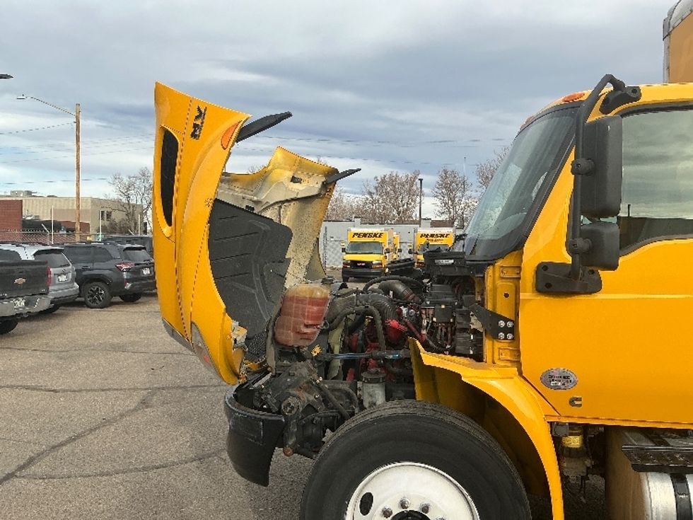 Medium Duty Box Truck-Light and Medium Duty Trucks-International-2021-MV607-Greeley-CO-194,115\n\t\tmiles-$ 43,250 - Image 24