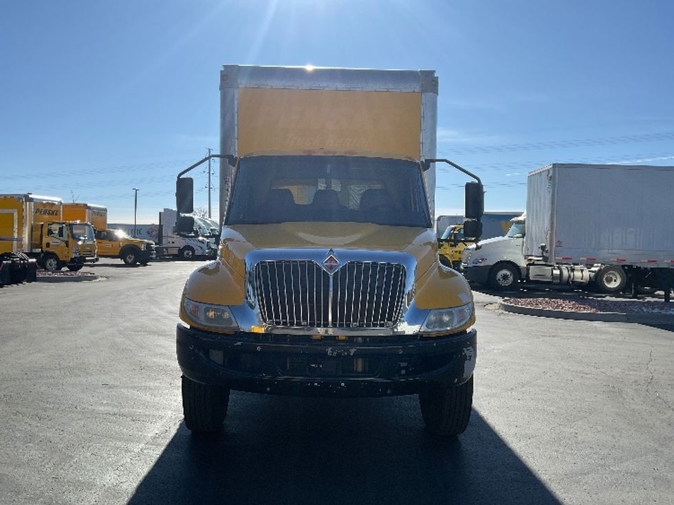 Medium Duty Box Truck-Light and Medium Duty Trucks-International-2021-MV607-Greeley-CO-199,735\n\t\tmiles-$ 41,250 - Image 2