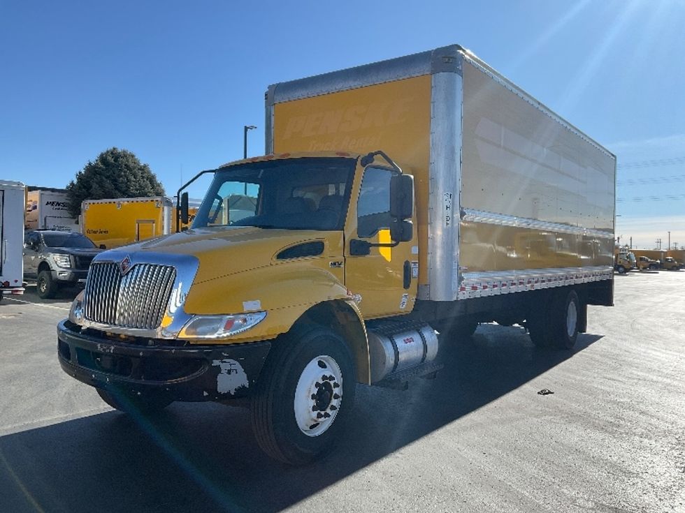 Medium Duty Box Truck-Light and Medium Duty Trucks-International-2021-MV607-Greeley-CO-199,735\n\t\tmiles-$ 41,250 - Image 3
