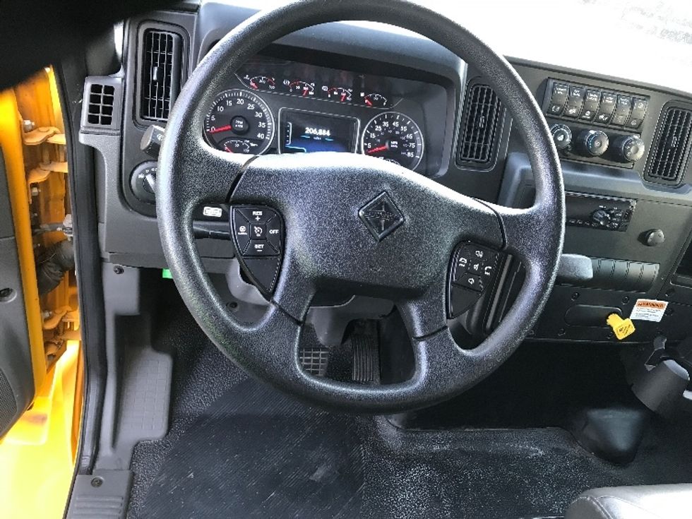 Medium Duty Box Truck-Light and Medium Duty Trucks-International-2021-MV607-Greeley-CO-206,885\n\t\tmiles-$ 41,250 - Image 17