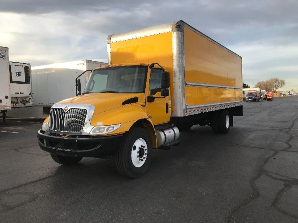 Medium Duty Box Truck-Light and Medium Duty Trucks-International-2021-MV607-Greeley-CO-206,885\n\t\tmiles-$ 41,250 - Image 3