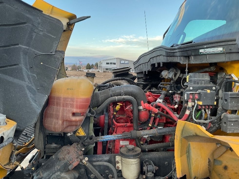 Medium Duty Box Truck-Light and Medium Duty Trucks-International-2021-MV607-Greeley-CO-217,112\n\t\tmiles-$ 38,500 - Image 23