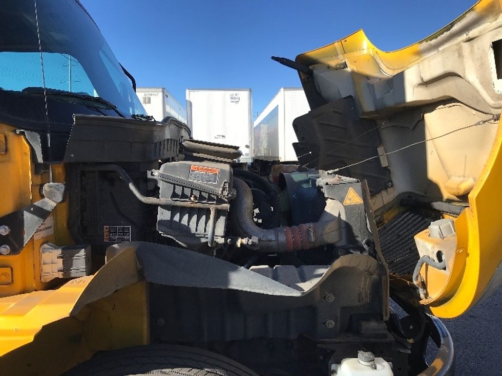 Medium Duty Box Truck-Light and Medium Duty Trucks-International-2021-MV607-Greeley-CO-218,917\n\t\tmiles-$ 39,500 - Image 22